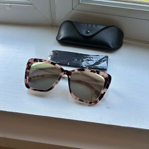 Diff Sunglasses Becky II Cream Tortoise Mirror